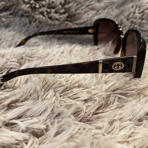 Retro Dark Brown Tortoise Gucci Sunglasses w/ Case